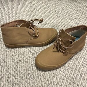 Men's Tan Casual Shoes